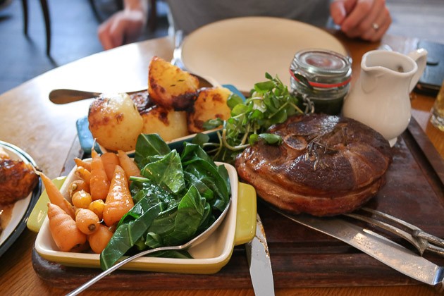 Sharing Roast Lamb - The Crooked Well in Cambterwell, London