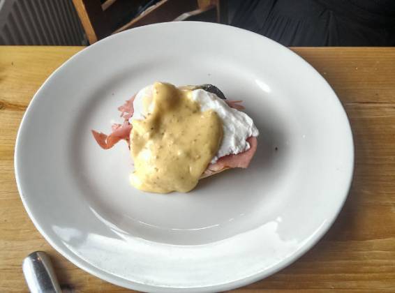The Pearson Arms, Whitstable - egg benedict