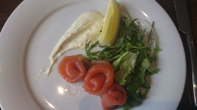 The White Lion, Aldeburgh - smoked salmon starter The White Lion, Aldeburgh - smoked salmon starter